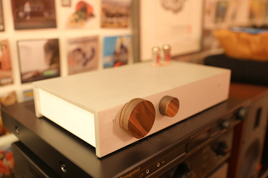 Stereo Amplifiers 26 Heaven 11 Billie stereo amp | The Master Switch